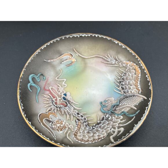 Dragonware Lustreware tea cup and saucer - Picture 8 of 10
